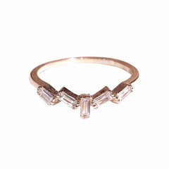 Noelia Baguette V Ring